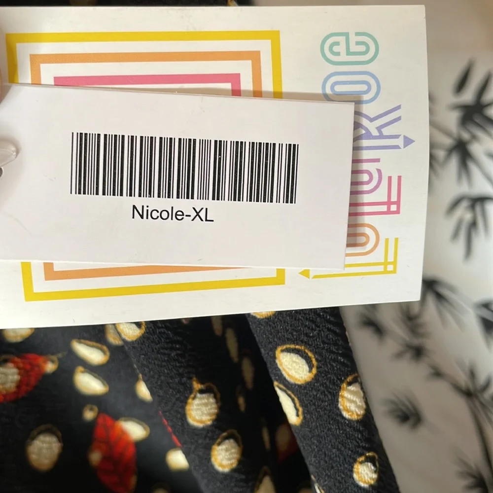 Clearance Lularoe Nicole dress - Picture 5 of 6